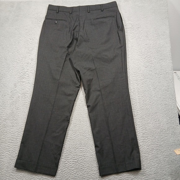 Jos A Bank Classic Collection Men's 44R Gray Wool Suit 2-Button 38x30 Pants - Picture 10 of 15